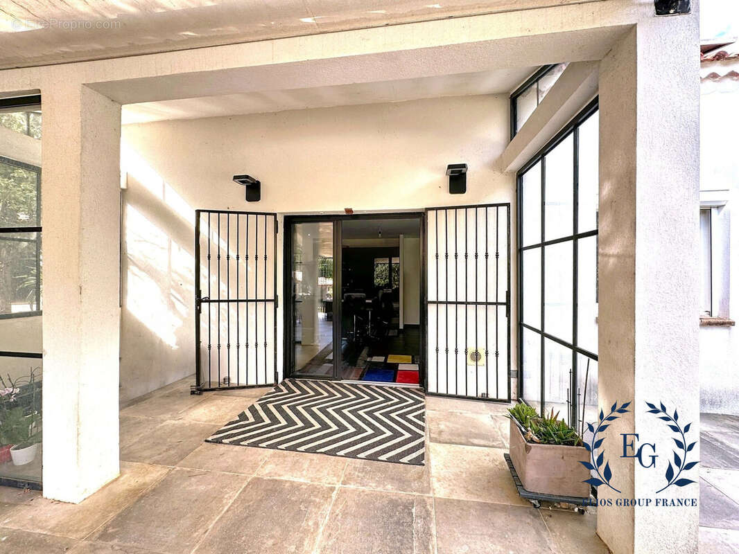 Maison à LA ROQUEBRUSSANNE