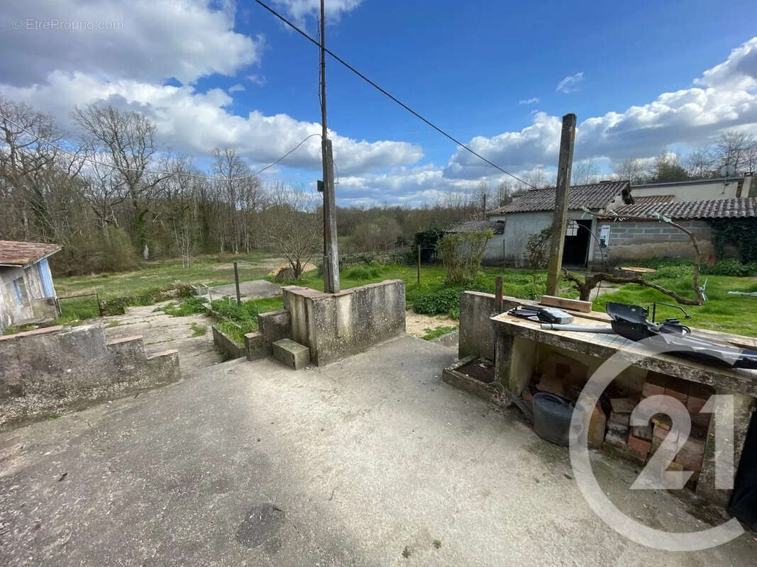 Maison 175 m² à La Clotte  - photo 6