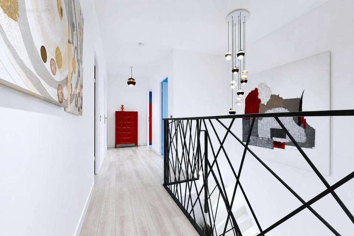 Maison à BAILLY-ROMAINVILLIERS