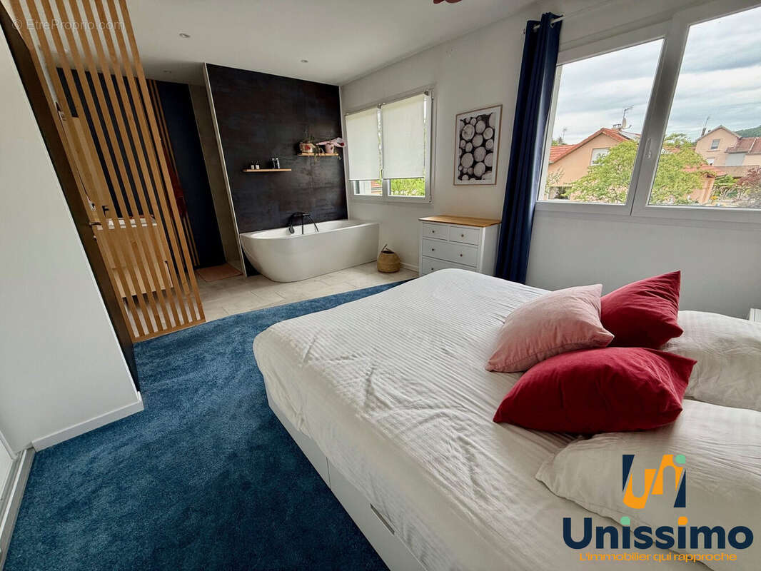Maison 150 m² à Colombier-Fontaine  - photo 8