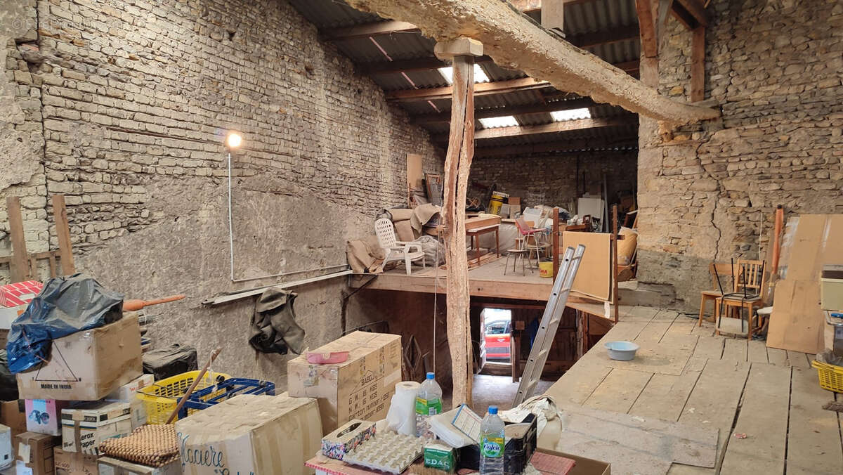 Grange 145 m2 au sol - photo 4