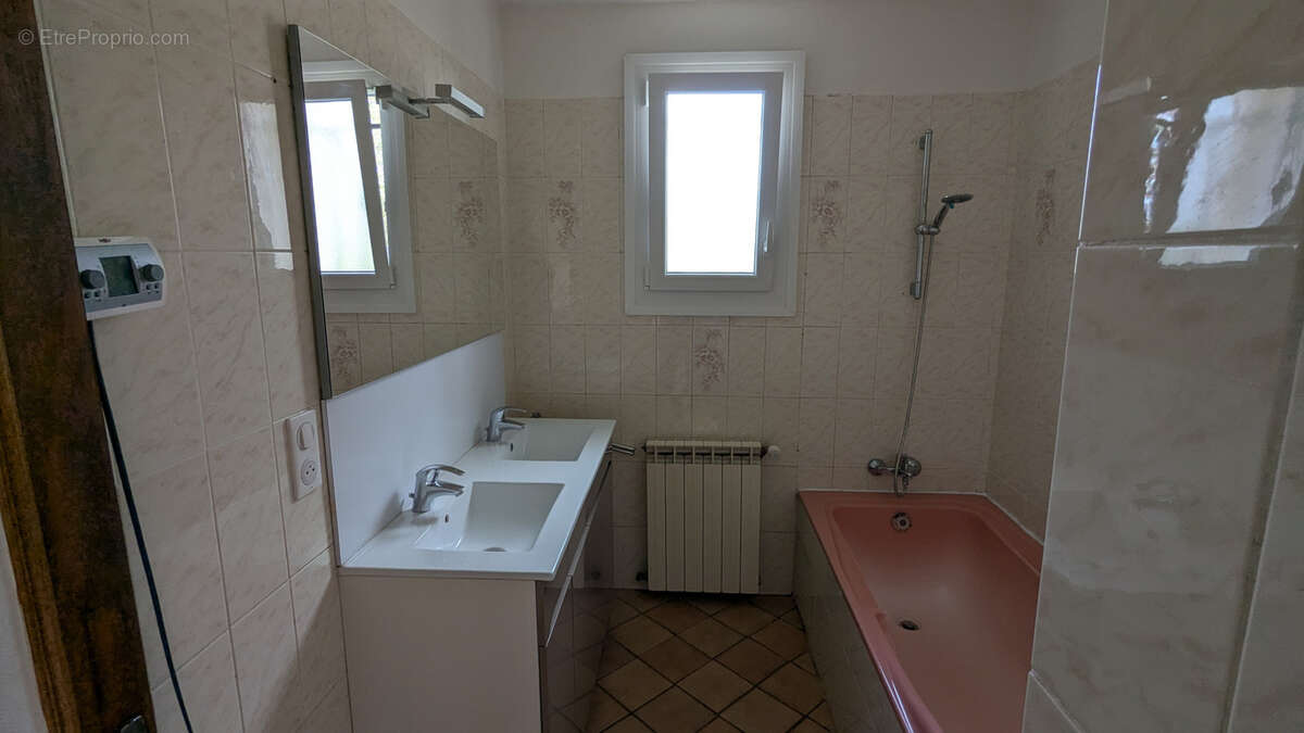 Maison à BARAQUEVILLE