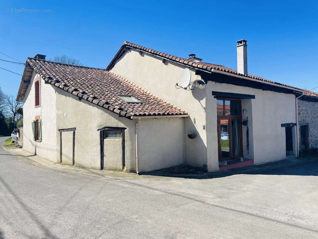 Maison 119 m² à Chassenon  - photo 3