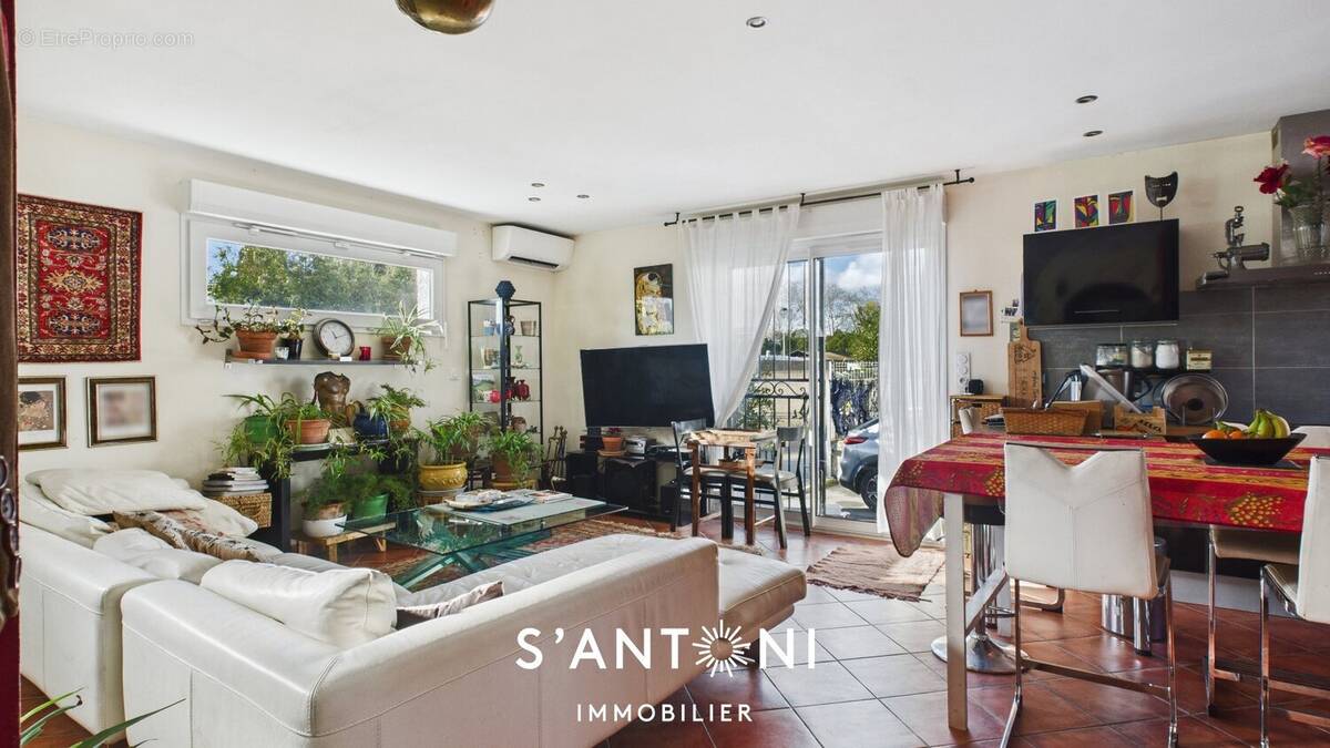 Maison à VILLENEUVE-LES-BEZIERS