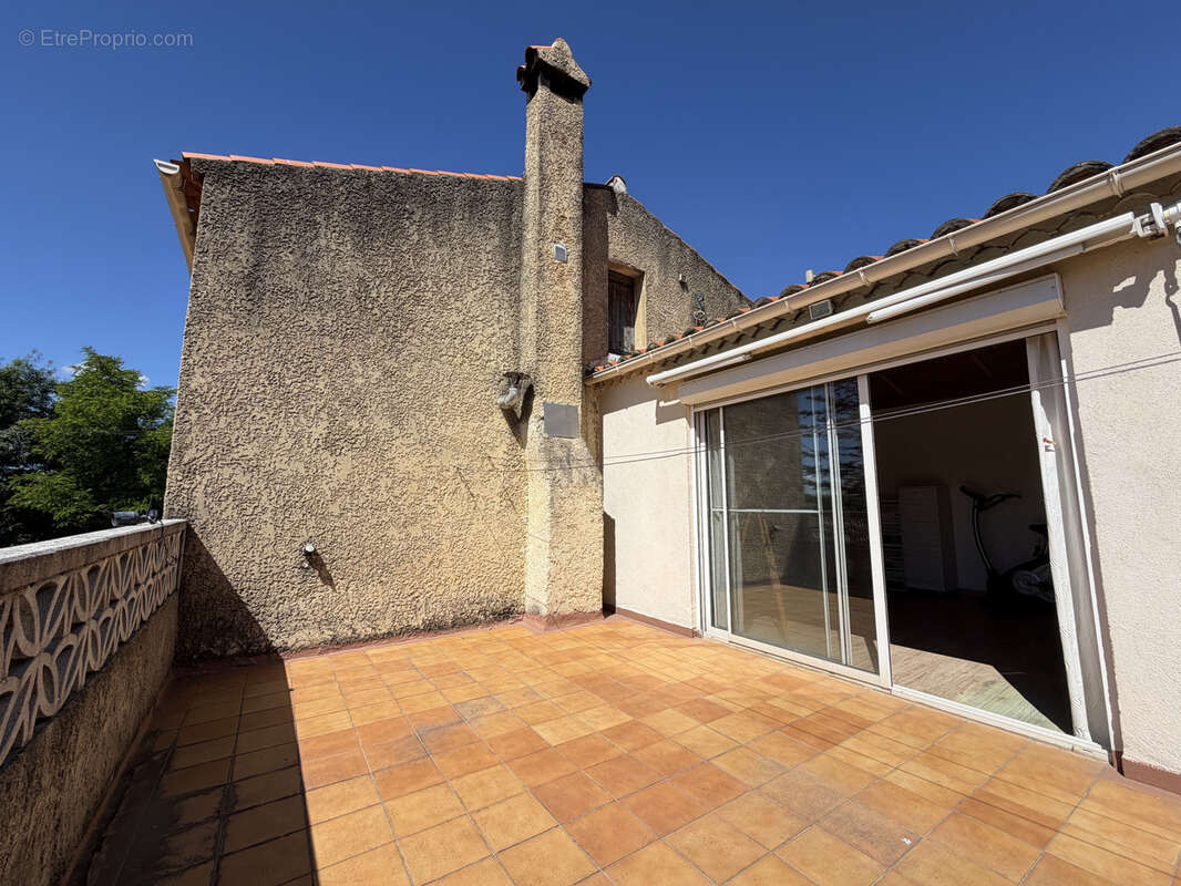 Maison à CADEROUSSE