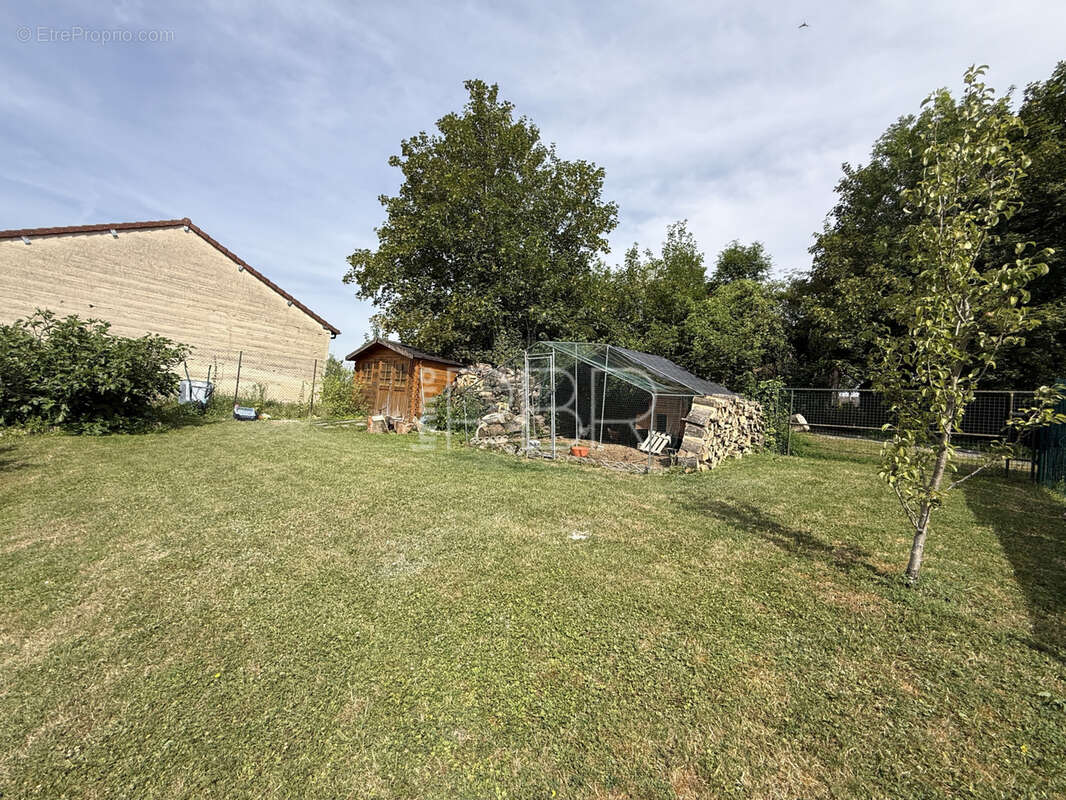 Maison individuelle avec terrasses et jardin - photo 12