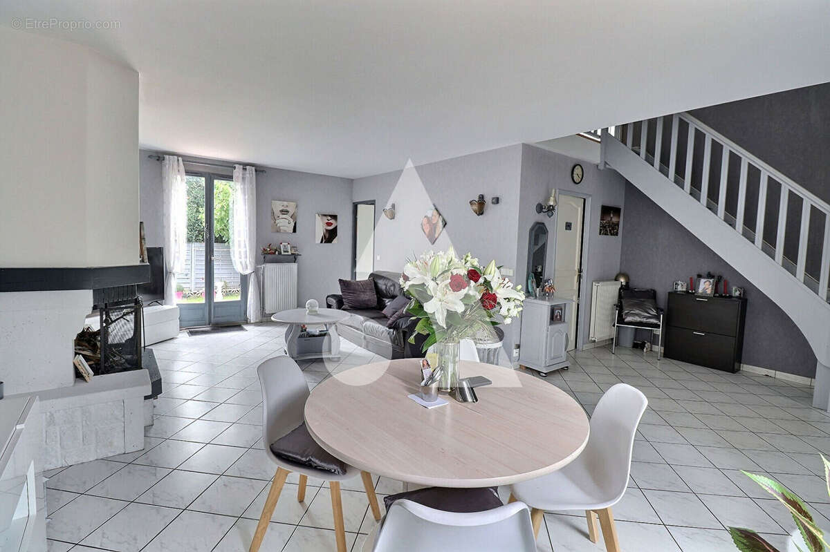 Maison à SAINT-OUEN-L'AUMONE