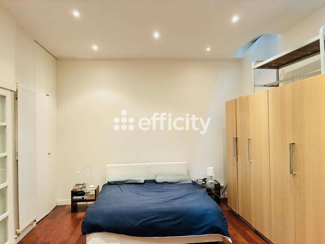 Appartement à PARIS-11E