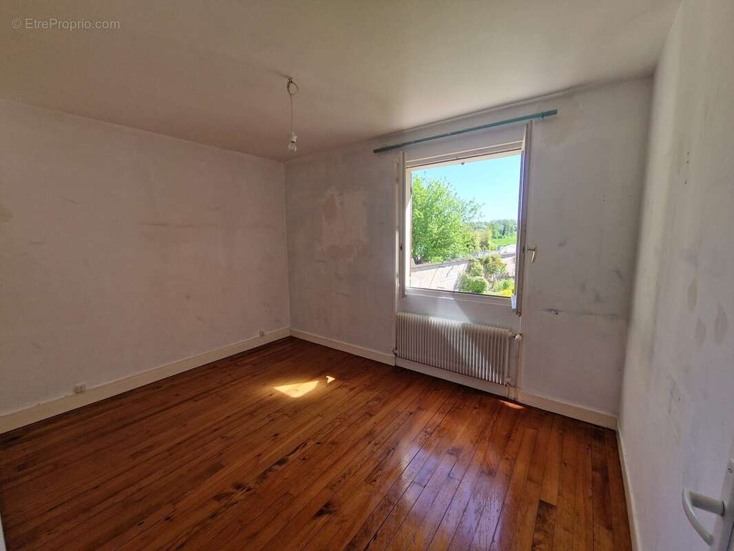 chambre maison 1 - Appartement à ABBEVILLE