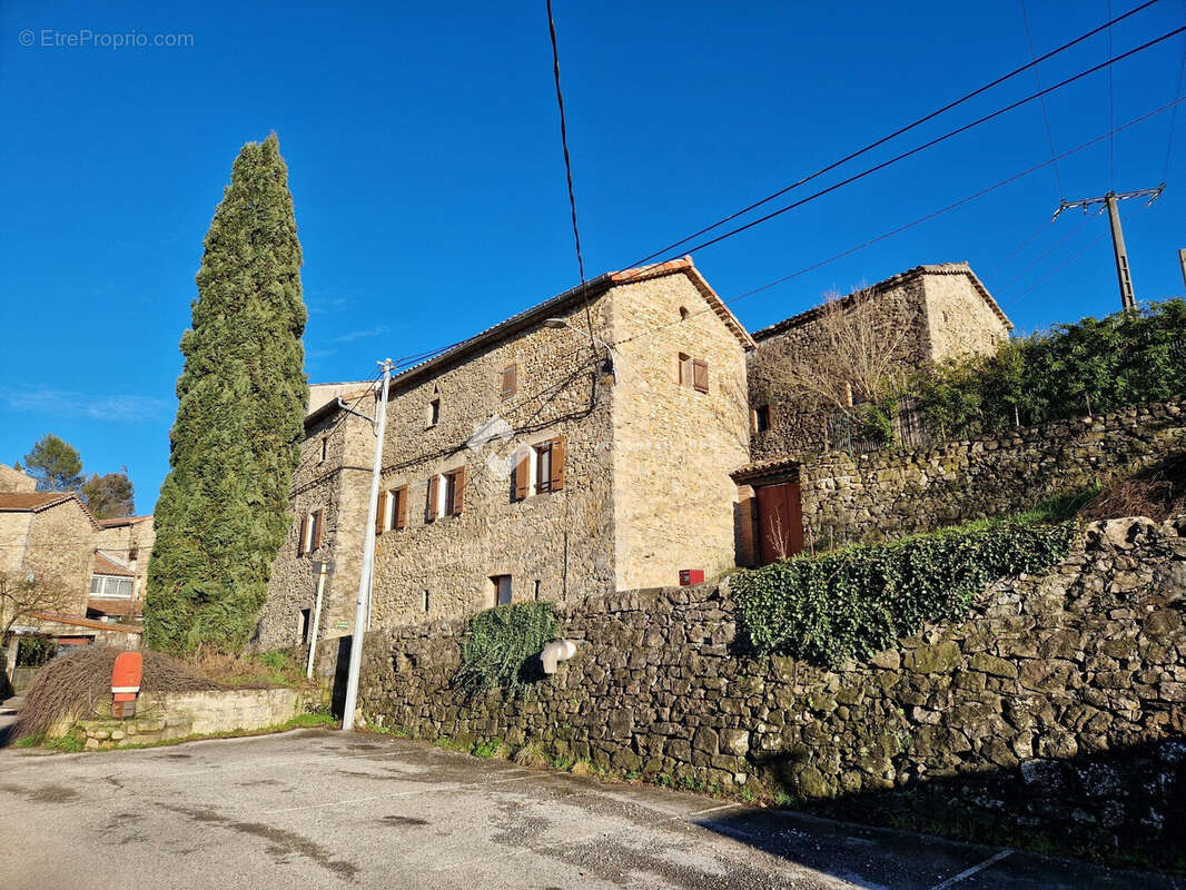 Maison 105 m² à Saint-Martin-De-Valgalgues  - photo 2