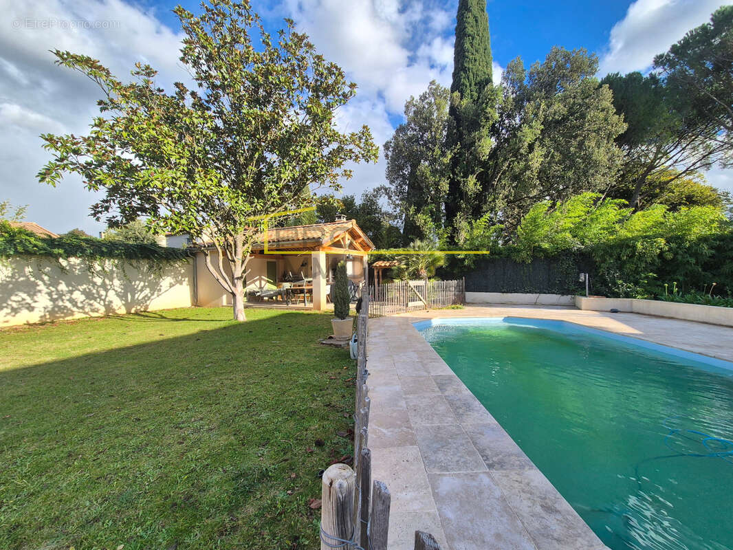 Maison à MONTELIMAR