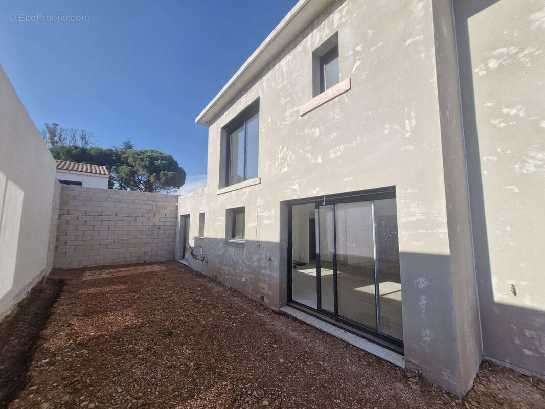 Appartement à CUERS