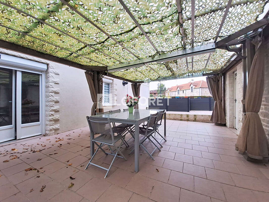 Maison à MARCOUSSIS