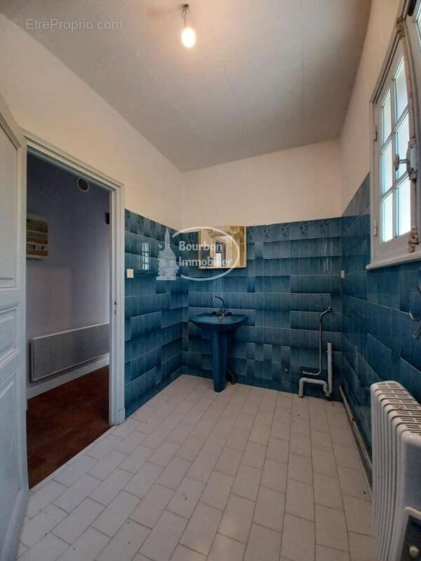 Maison 90 m² à Diou  - photo 7