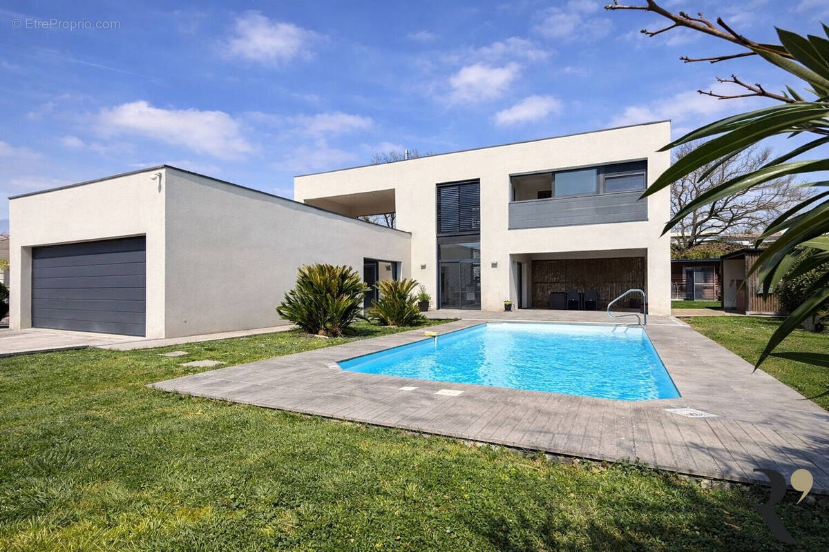 Maison à MONS