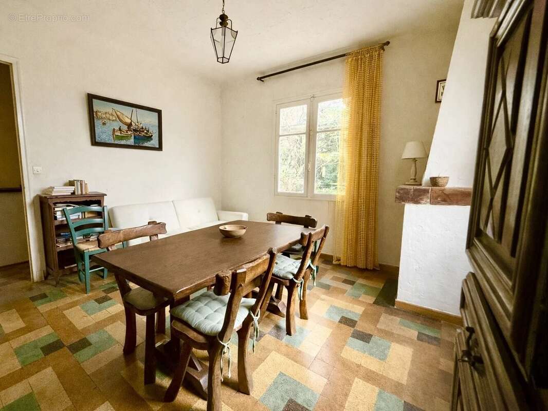 Maison à SIX-FOURS-LES-PLAGES