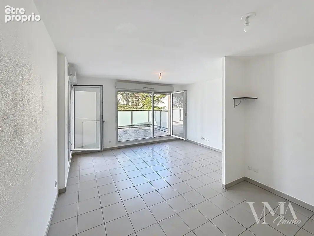 T2 de 45 M2 avec terrasse de 25 M2 étage élevé 69100 Villeurbanne - photo 5