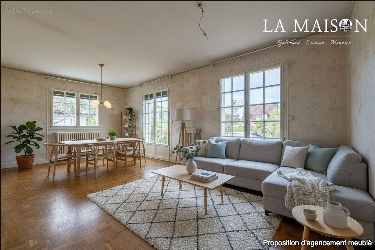 Maison à LONGVIC