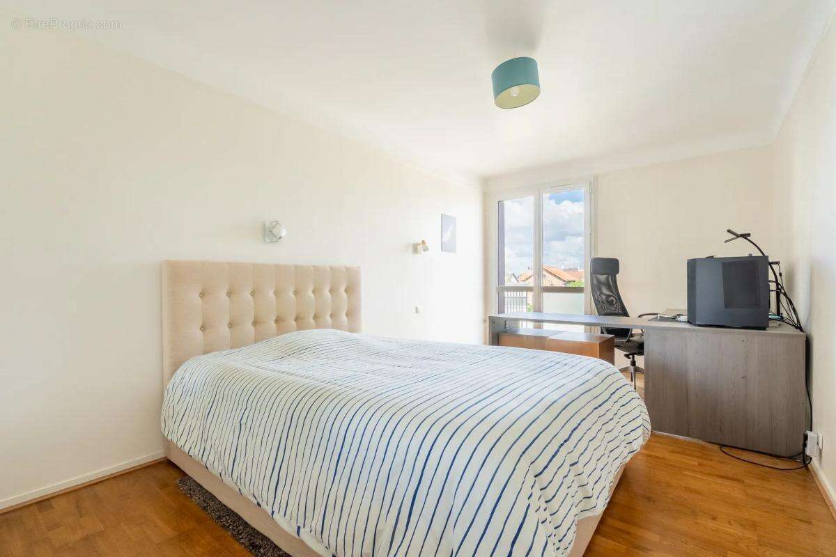 Appartement à SAINT-MAUR-DES-FOSSES
