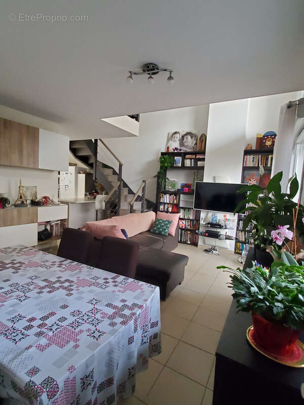 Appartement à MARSEILLE-3E
