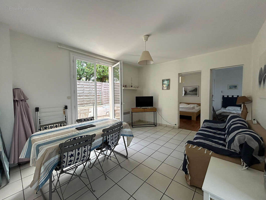 Maison à VAUX-SUR-MER