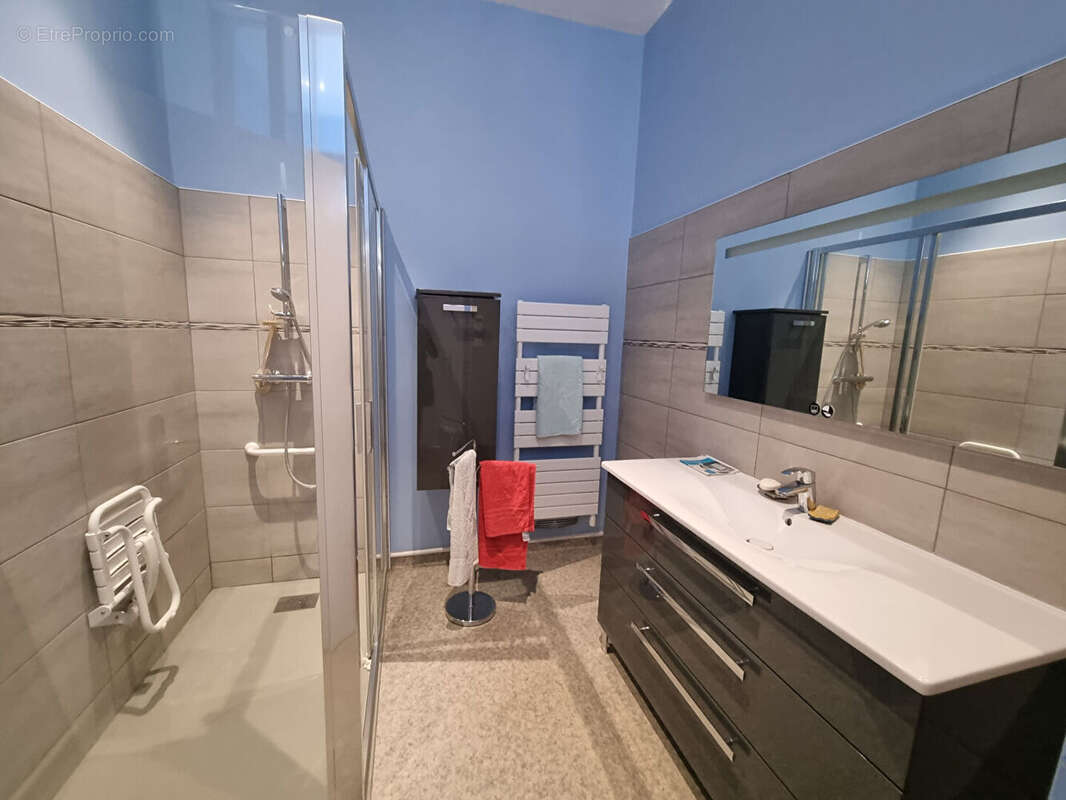 Appartement à YZEURE