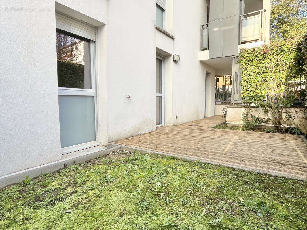 GUILHEMERY - T3 avec terrasse/jardin et parking - photo 2