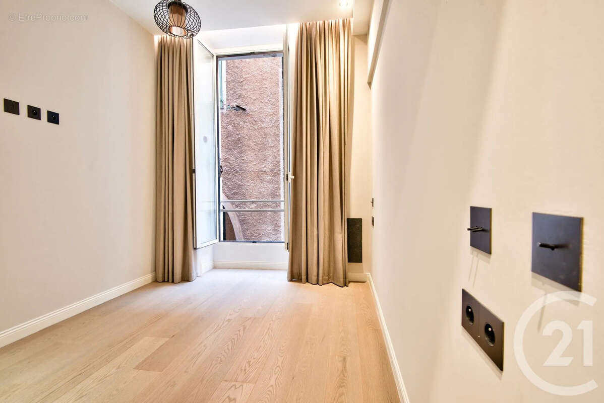 Appartement à VILLEFRANCHE-SUR-MER