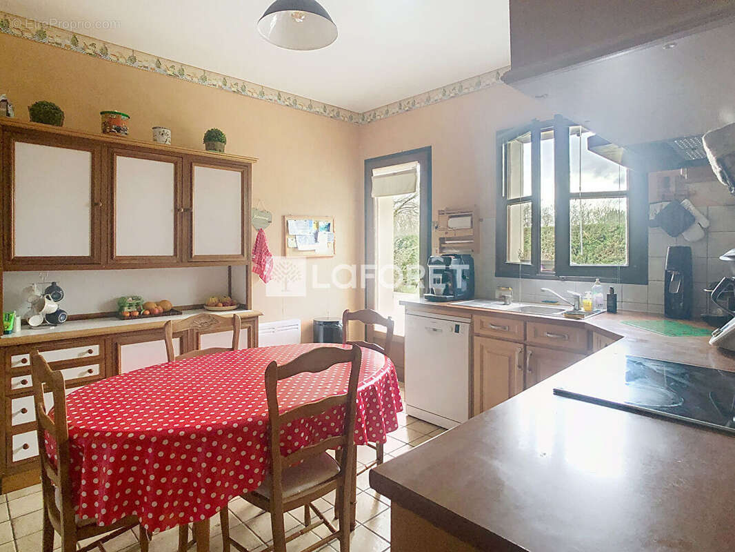 Maison Guer 156m² 5 chambres terrasse garage bureau cave - photo 7