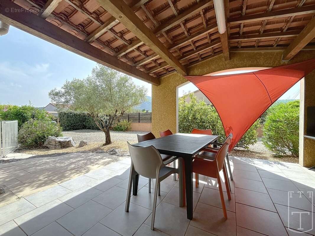 Maison à VALLON-PONT-D&#039;ARC