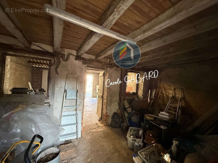 SEVREMOINE Garage avec dépendance   CU positif pour habitation - photo 10
