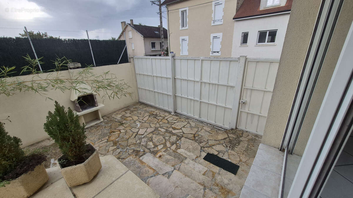 Maison de plain-pied avec piscine, climatisation et prestations de qualité à Limoges - photo 2