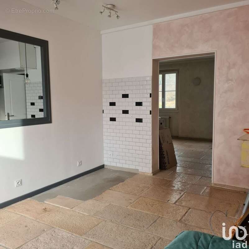 Photo 7 - Commerce à LE CREUSOT