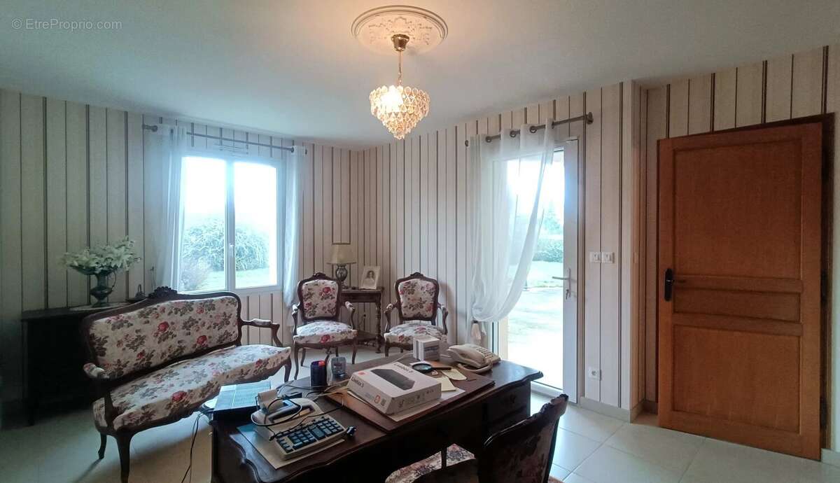 Maison à NEUVILLE-DE-POITOU