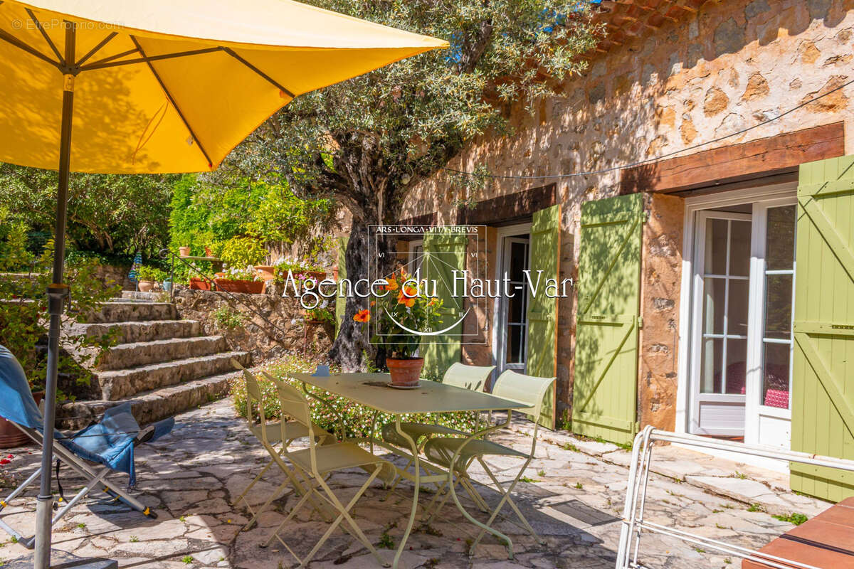 Maison à FAYENCE