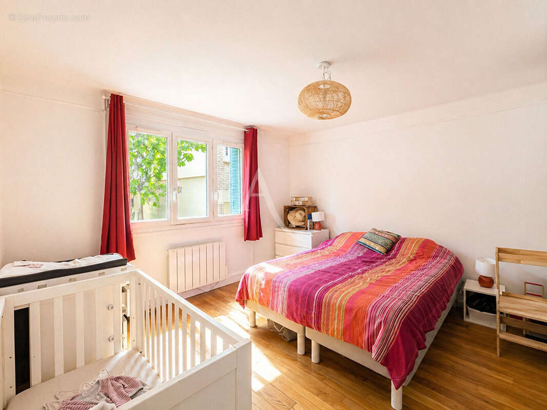Appartement à FONTENAY-SOUS-BOIS