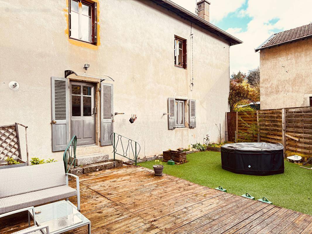 Appartement à SAINT-HAON-LE-CHATEL