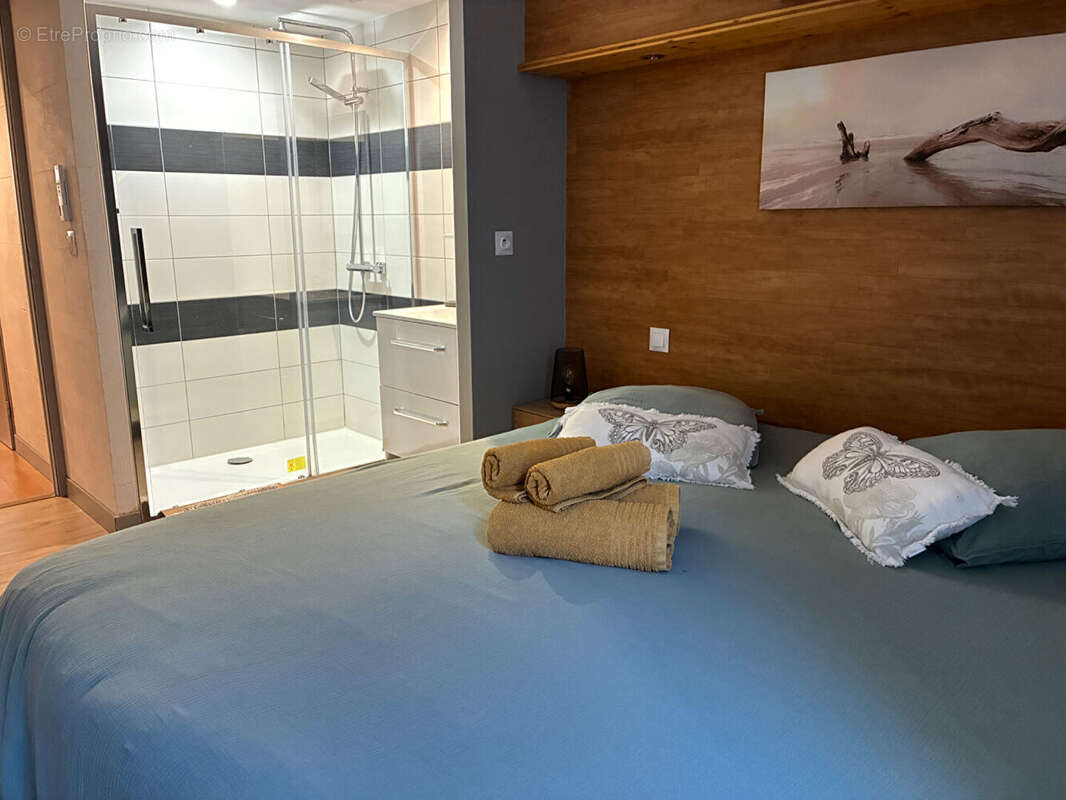 A Peyriac de mer,  maison + appartement, vue étangs. - photo 14