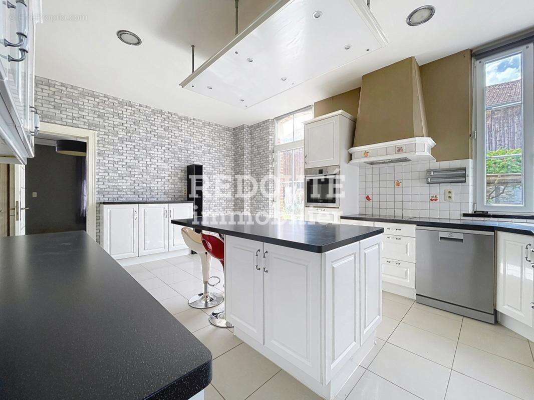 SUIPPES - À VENDRE - Maison avec terrain - photo 3