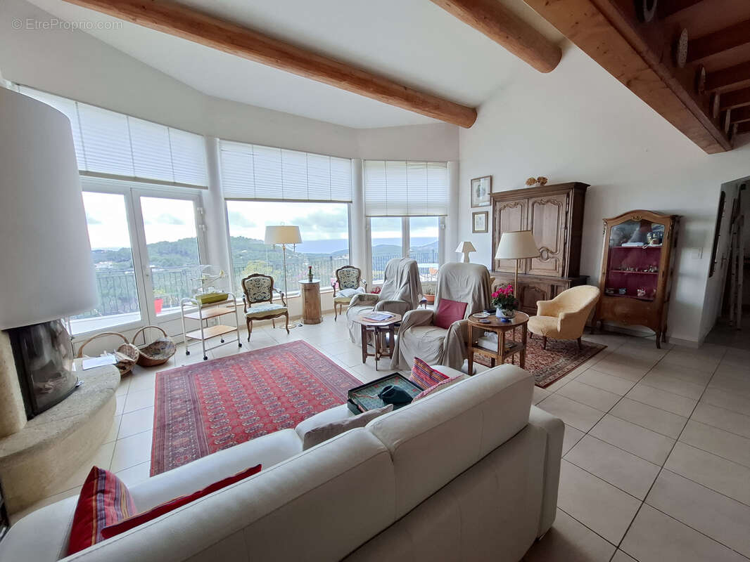 Maison à LA CADIERE-D'AZUR