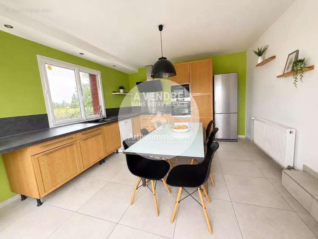 Maison 5 Chambres de 191 m² à Saint-Julien-de-Concelles - photo 3