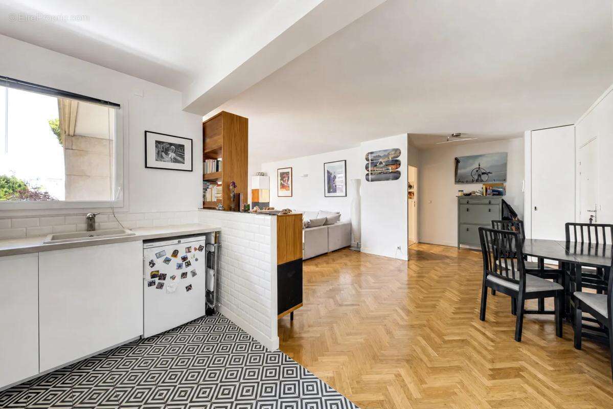 92800 - puteaux - front de seine - 4 pieces -3 chambres - balcon - photo 5