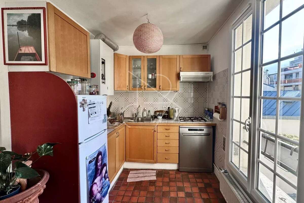 Appartement à PARIS-14E