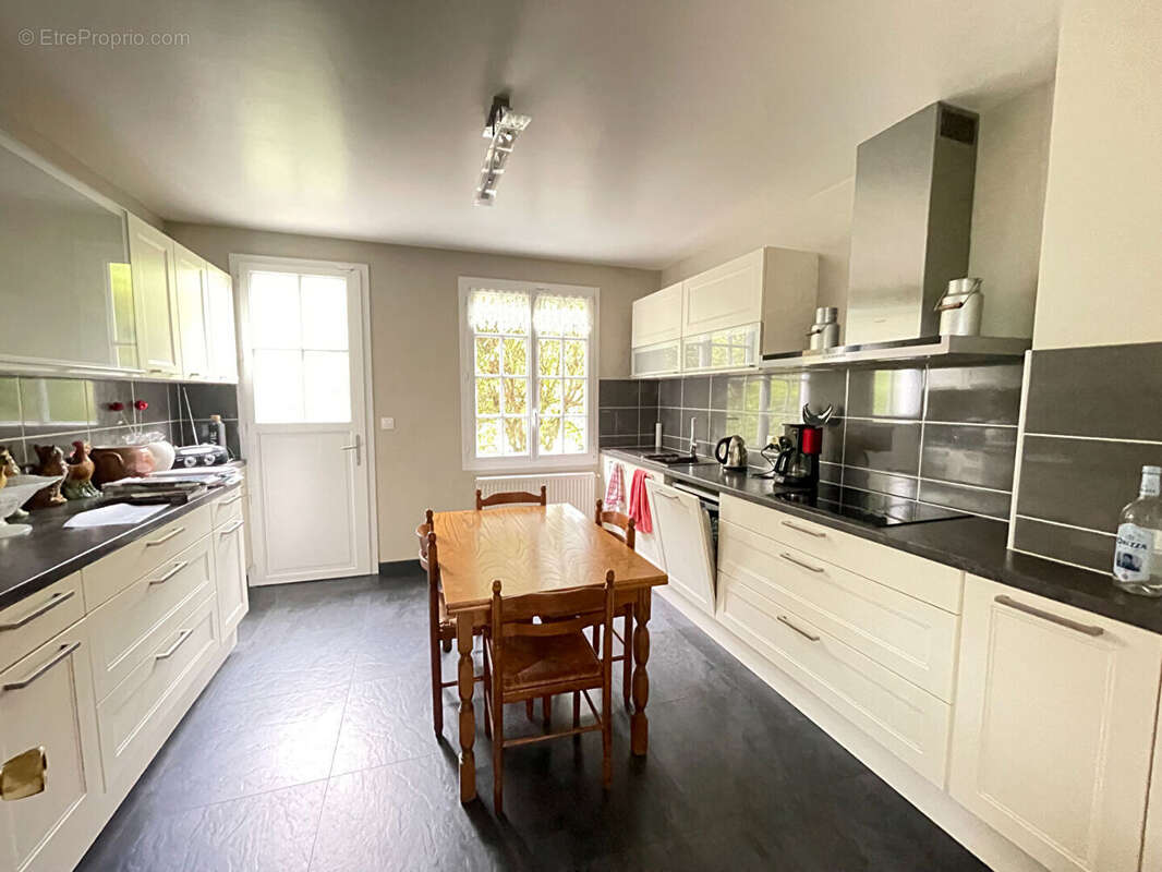 Maison à SARTROUVILLE