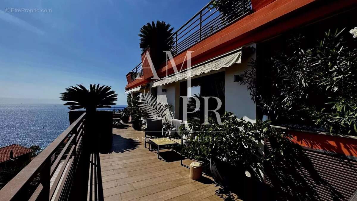 Appartement à ROQUEBRUNE-CAP-MARTIN