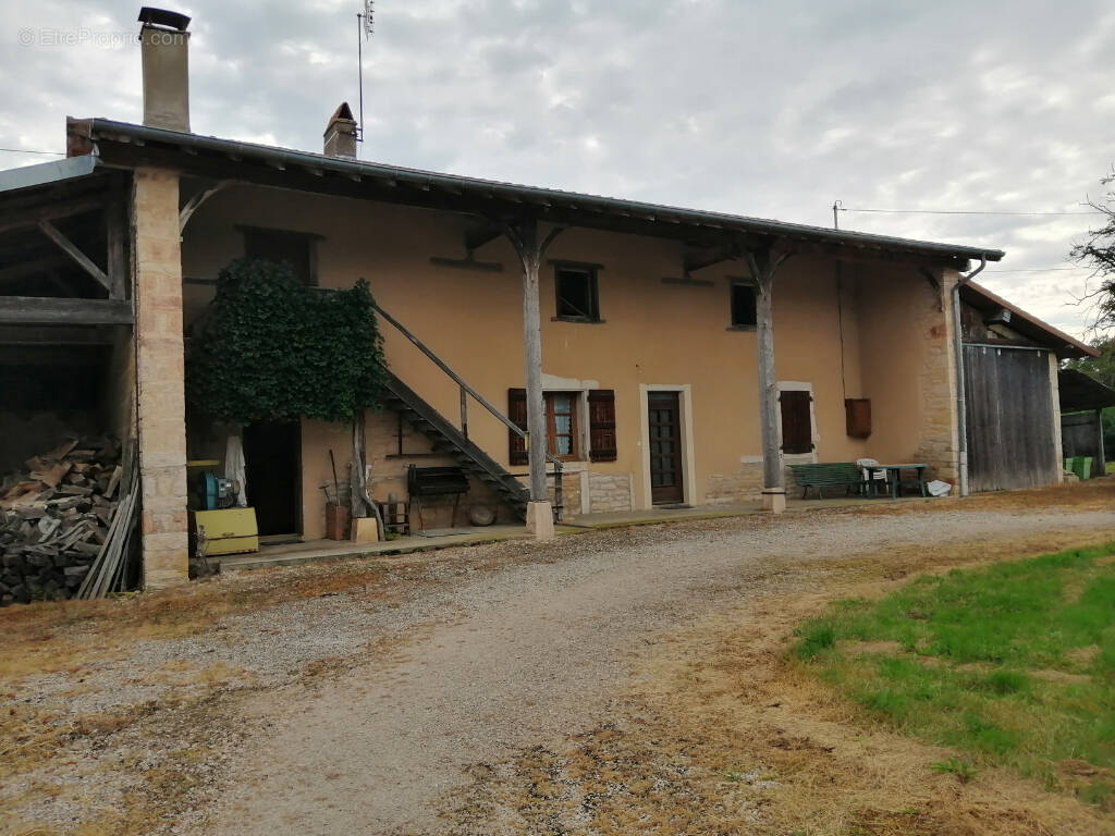 Maison à SAINT-ETIENNE-SUR-REYSSOUZE