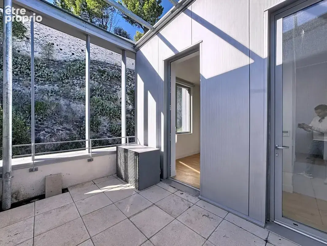 Avignon Intra-muros - Duplex de 80 m² - terrasse - parking - photo 6