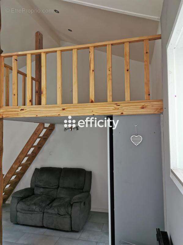 Appartement à BRIZAMBOURG