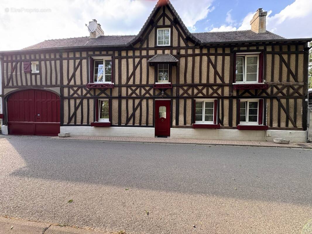 Maison à LA VILLENEUVE-EN-CHEVRIE