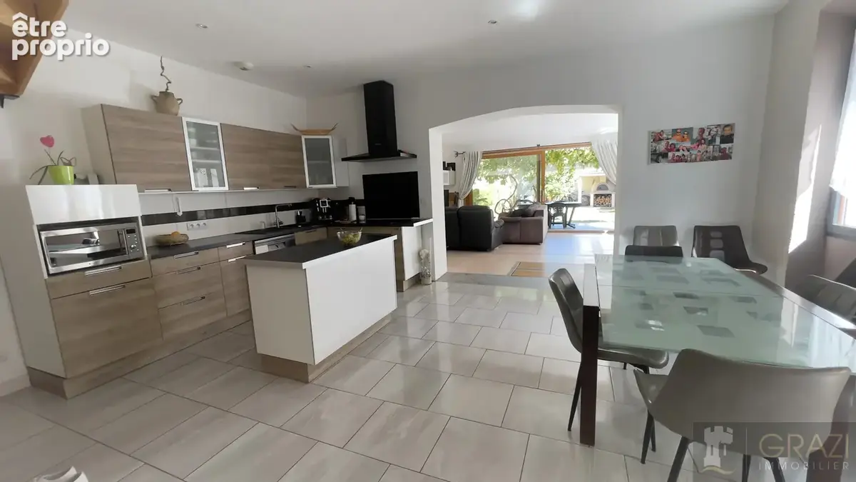 charmante maison de 6 pièces, offrant 111 m2 d’espace de vie idéal pour votre famille ! - photo 4